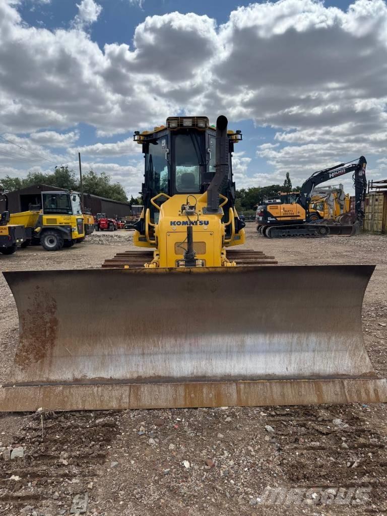 Komatsu D51PX-24 Bulldozer