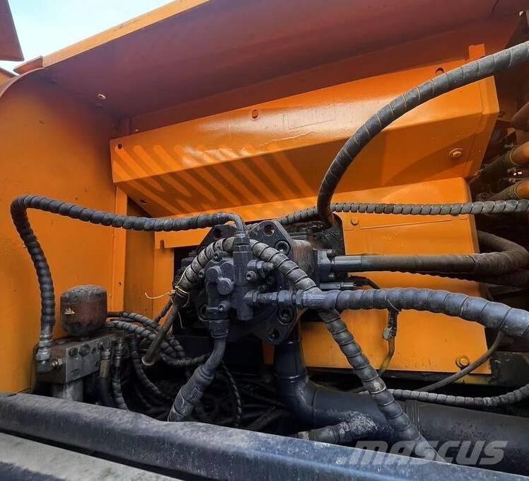 Hyundai R330LC-9T Raupenbagger