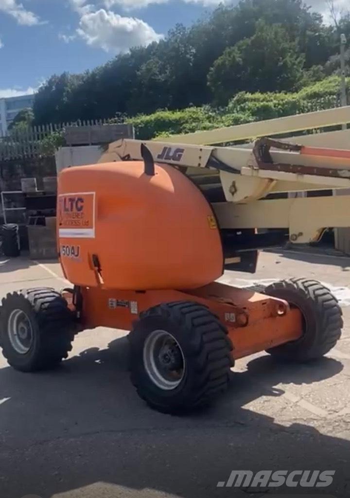JLG AJ450 Gelenkteleskoparbeitsbühnen