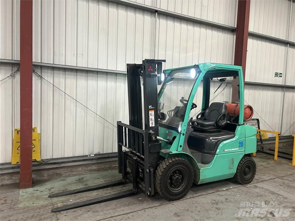 Mitsubishi FG25N Gasstapler