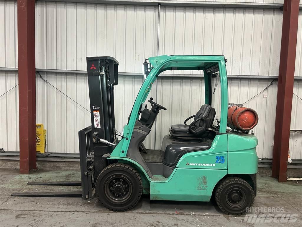 Mitsubishi FG25N Gasstapler