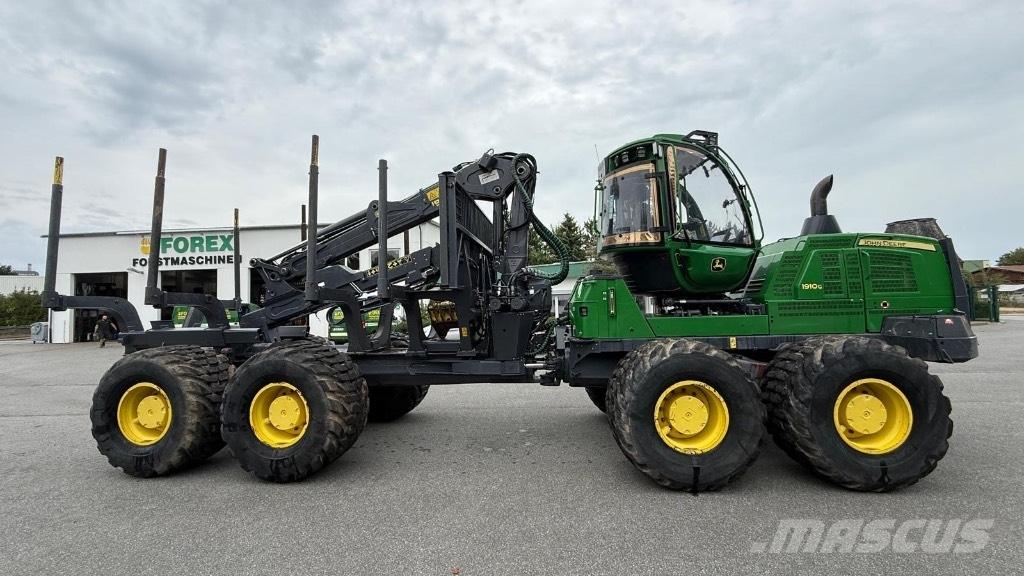 John Deere 1910G Forwarder