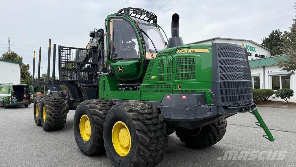 John Deere 1910G Forwarder