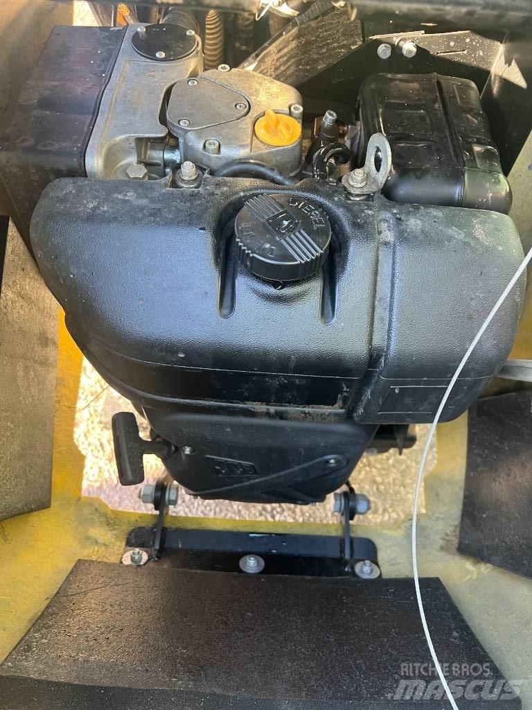 JCB HT D5 Raupendumper