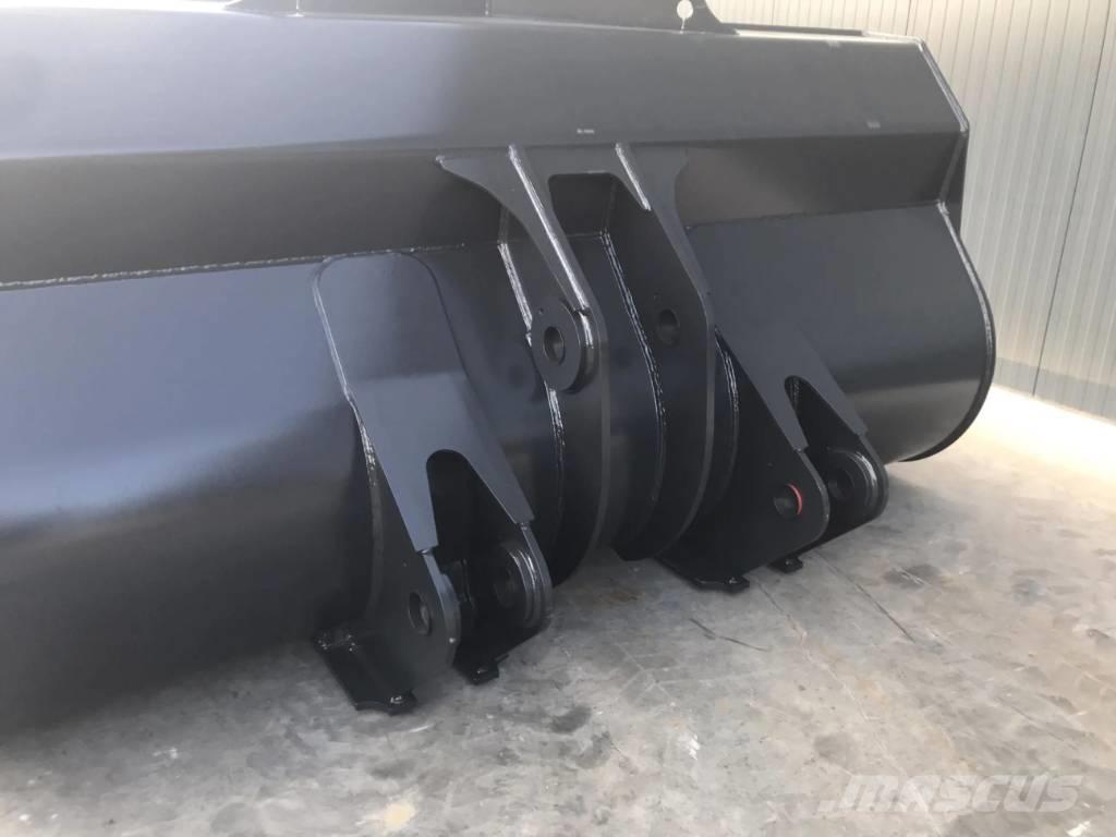 Volvo L180E Schaufeln