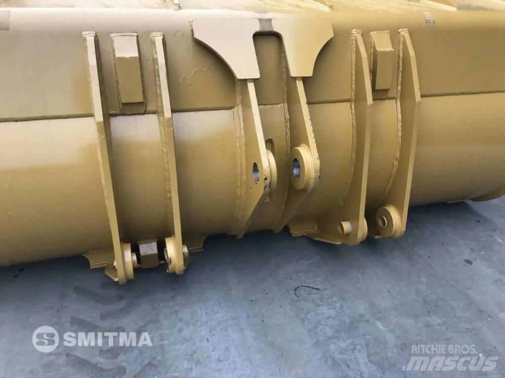 CAT 966H Schaufeln
