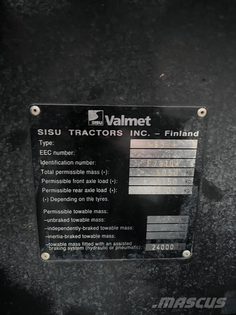 Sisu Valmet 665 Traktoren