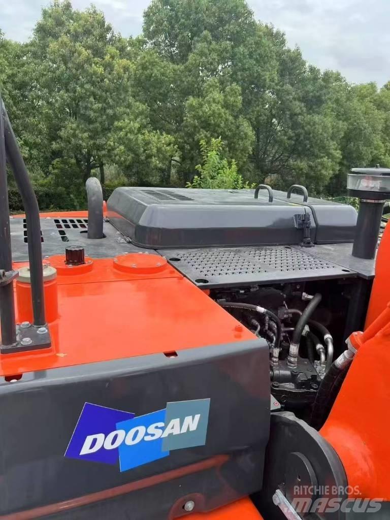 Doosan DX 225LC-9C Raupenbagger