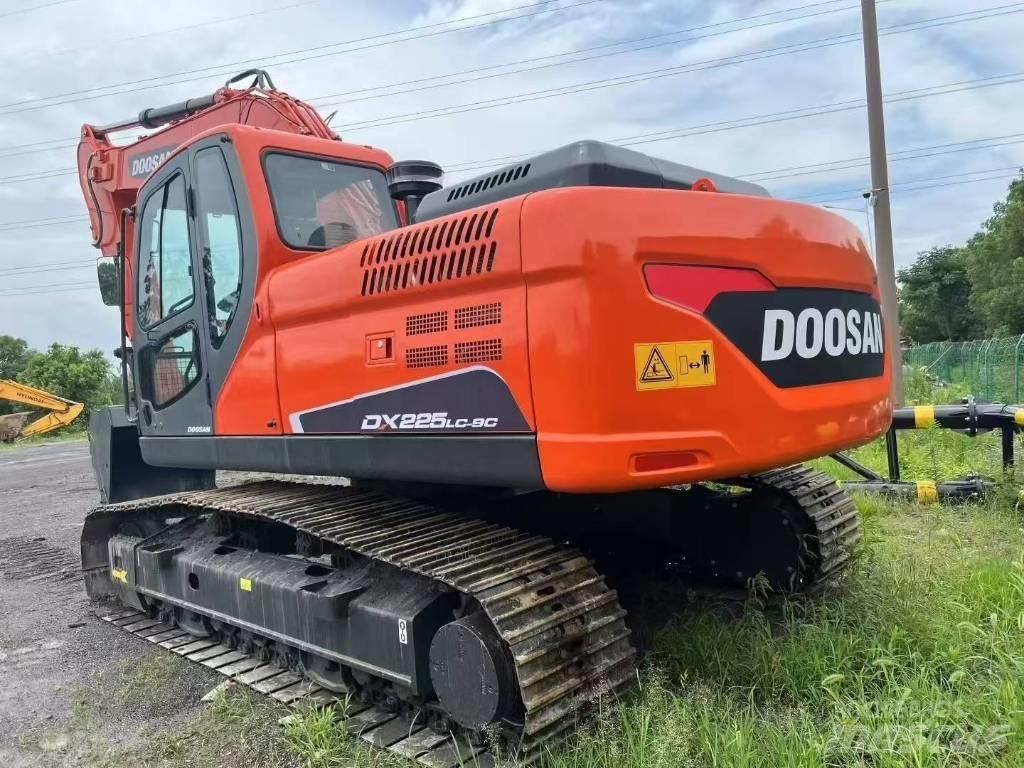 Doosan DX 225LC-9C Raupenbagger