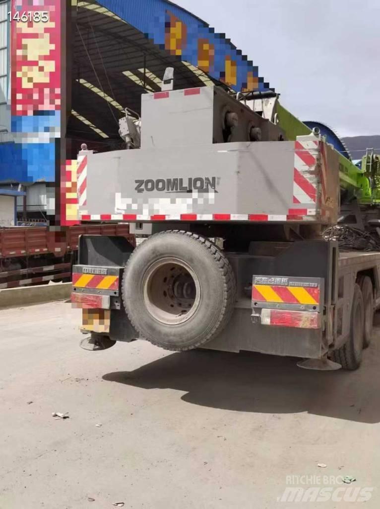 Zoomlion ztc251v5 All-Terrain-Krane