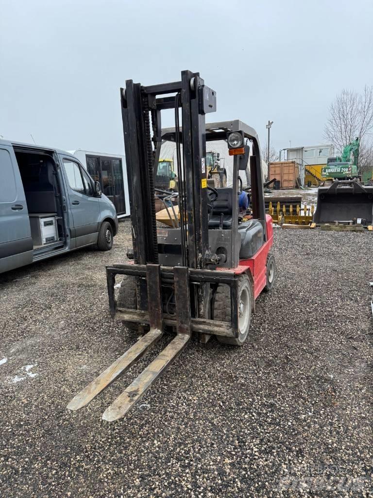 Manitou CG 30 P Gasstapler