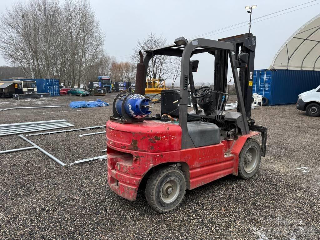 Manitou CG 30 P Gasstapler
