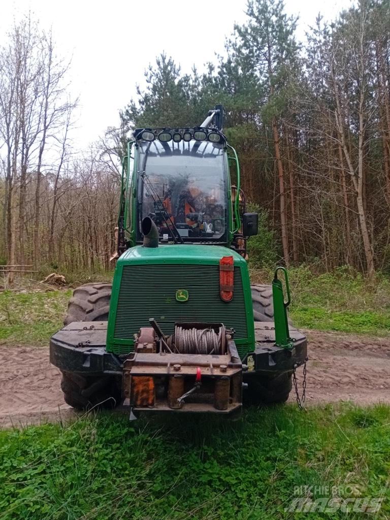 John Deere 1010 E Forwarder