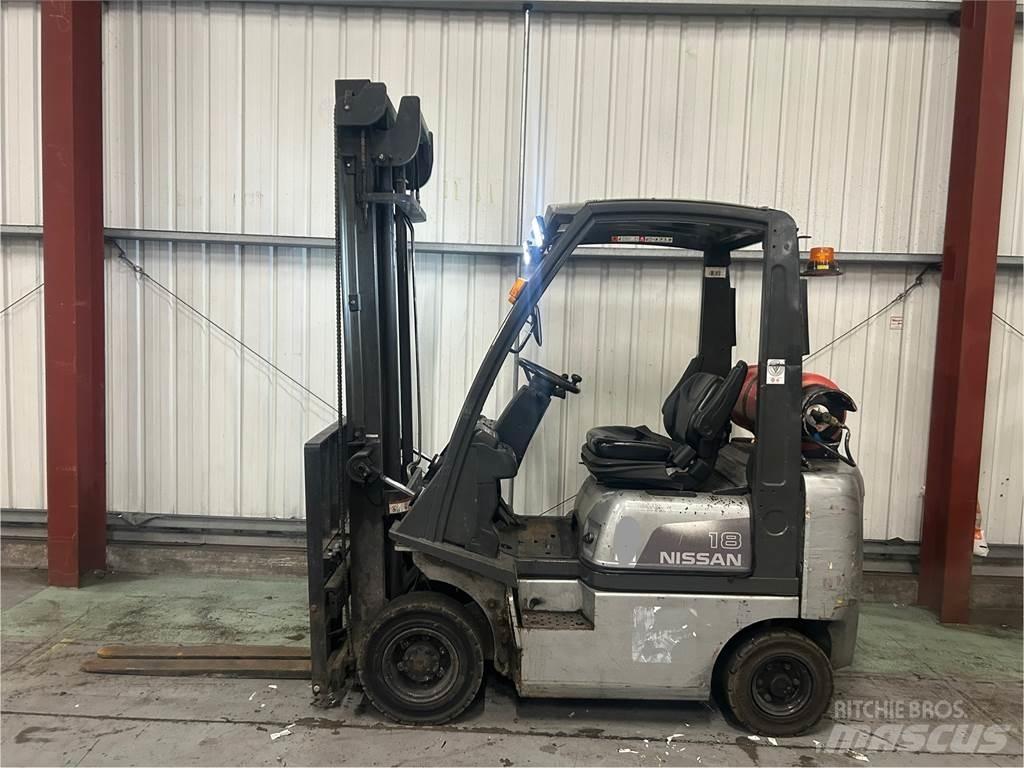 Nissan P1D1A18LQ Gasstapler