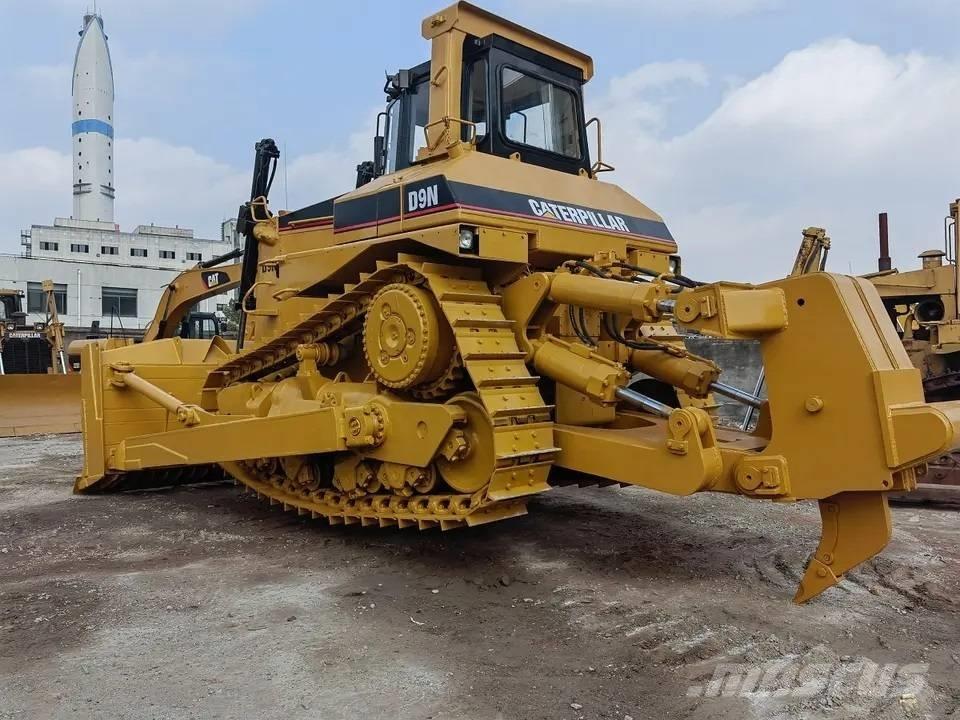 CAT D9N Bulldozer