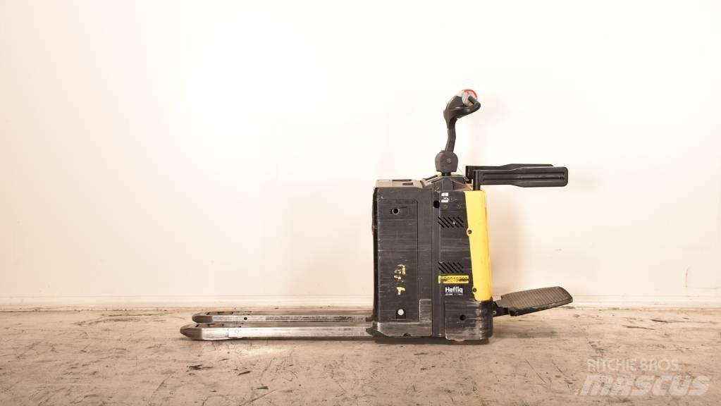Hyster P 2.0 S Gabelstapler mit Fahrerstand