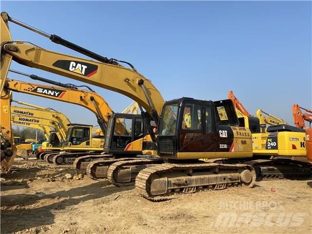CAT 323D Raupenbagger