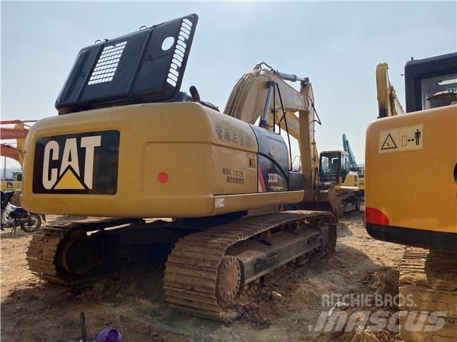 CAT 323D Raupenbagger