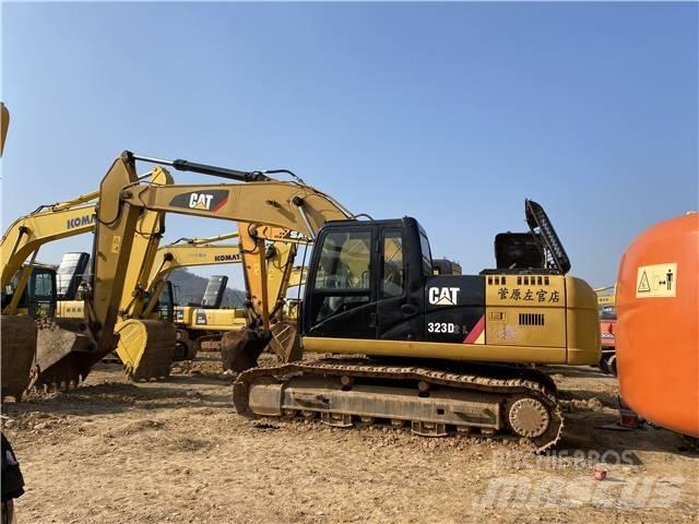 CAT 323D Raupenbagger