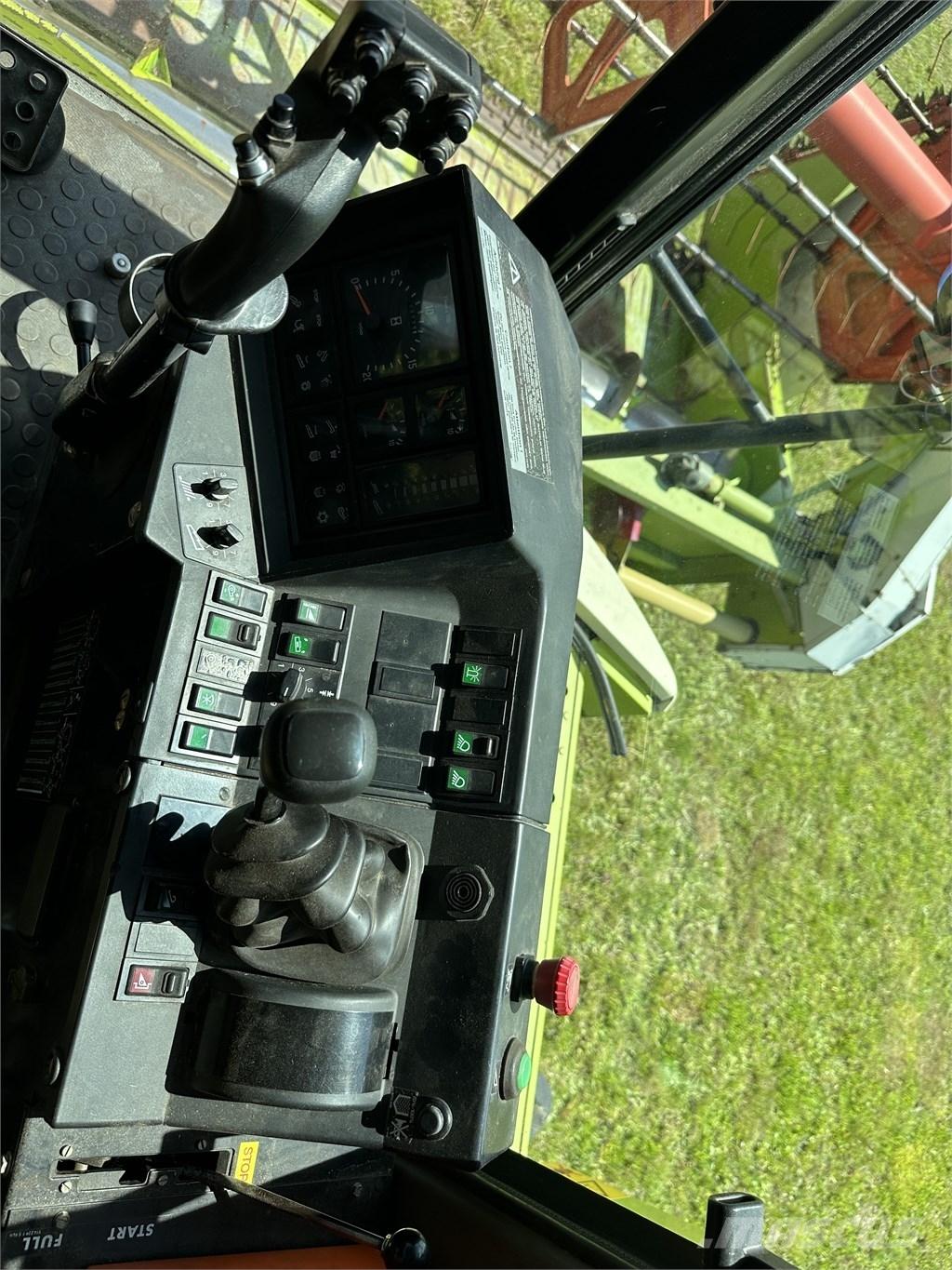 CLAAS Mega 208 Mähdrescher