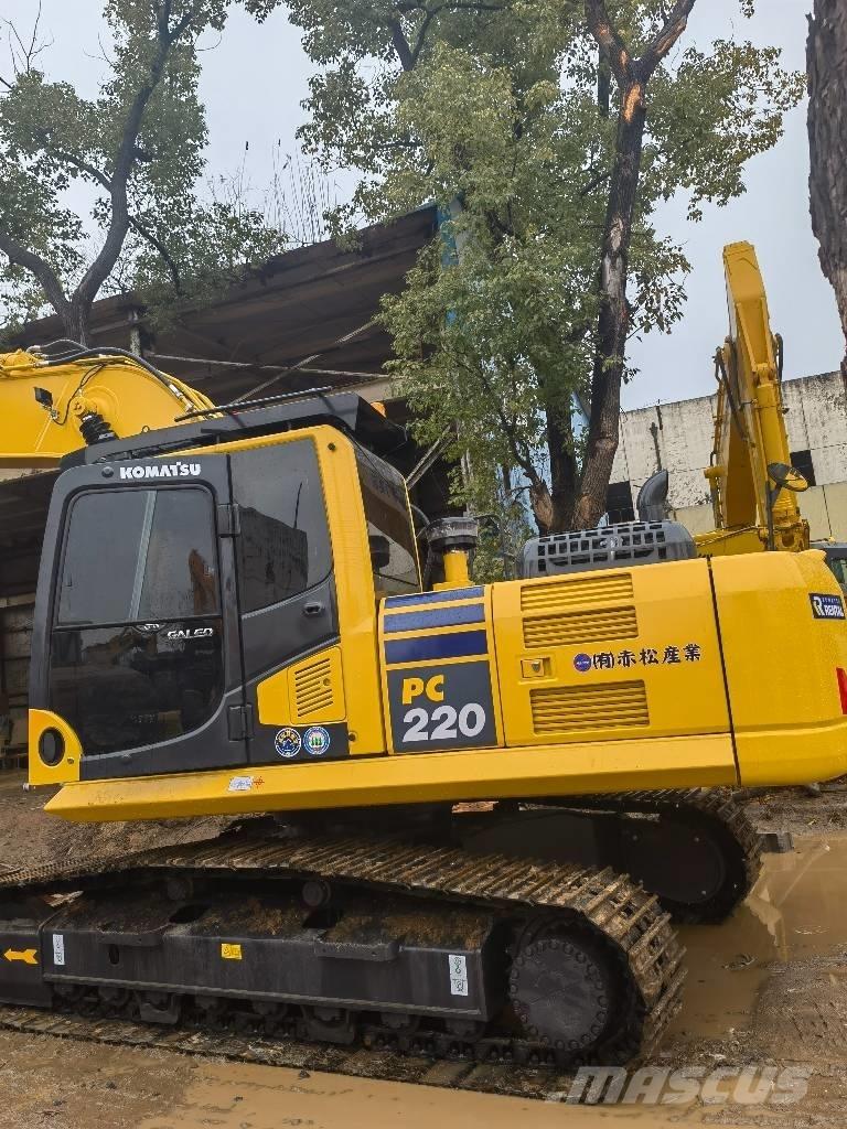 Komatsu PC 220-8 Raupenbagger