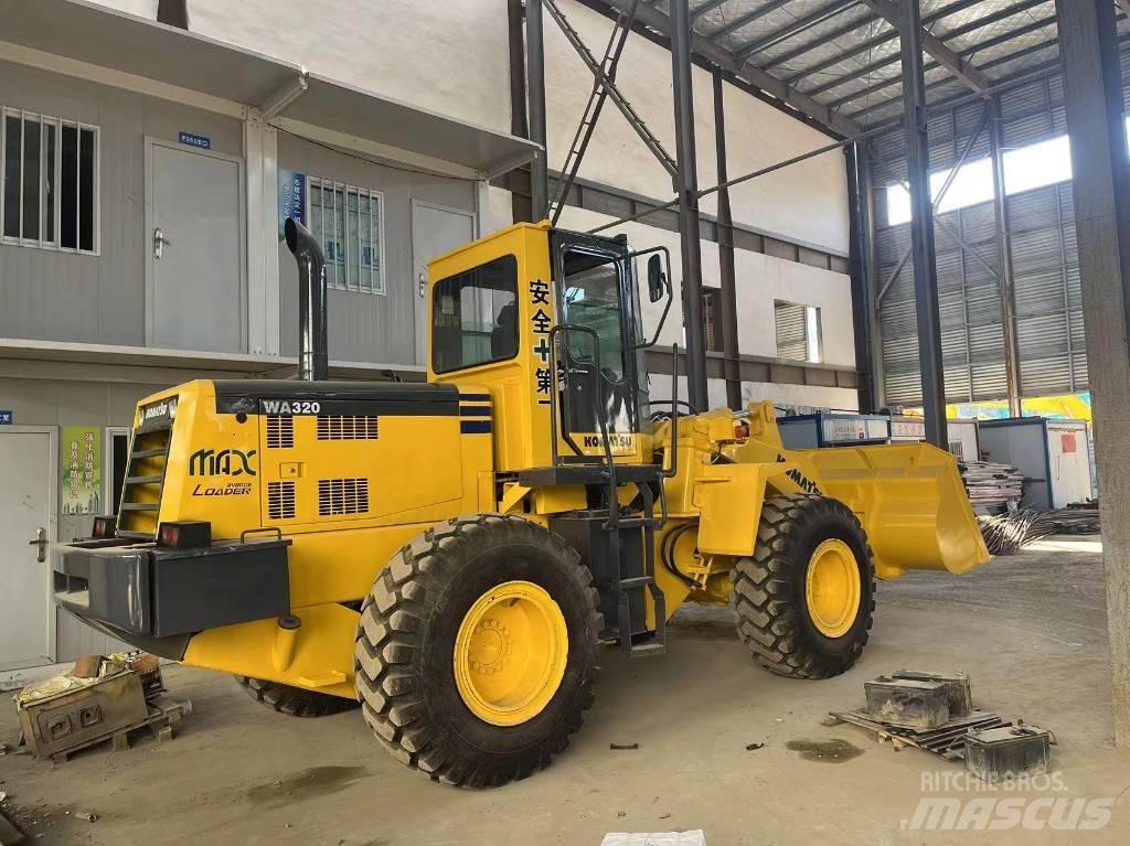 Komatsu WA 320-3 Radlader
