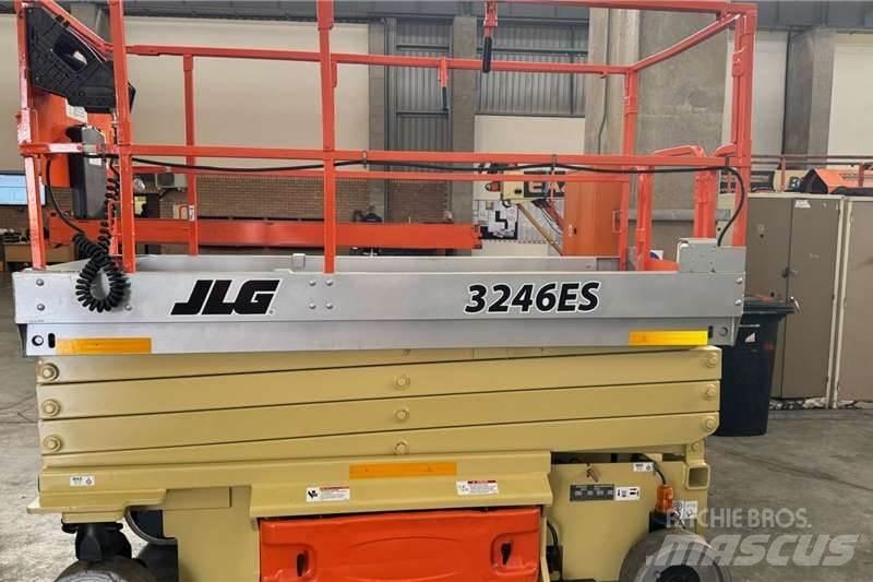 JLG 2014 JLG 3246 Scheren-Arbeitsbühnen