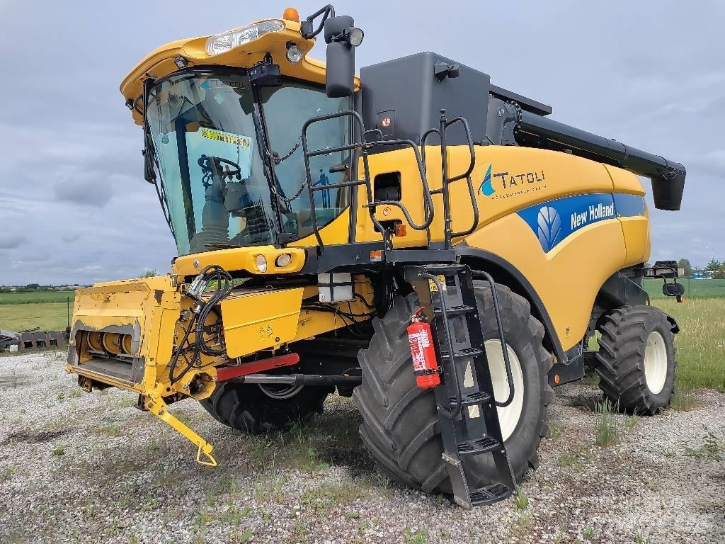 New Holland CX 8070 Mähdrescher