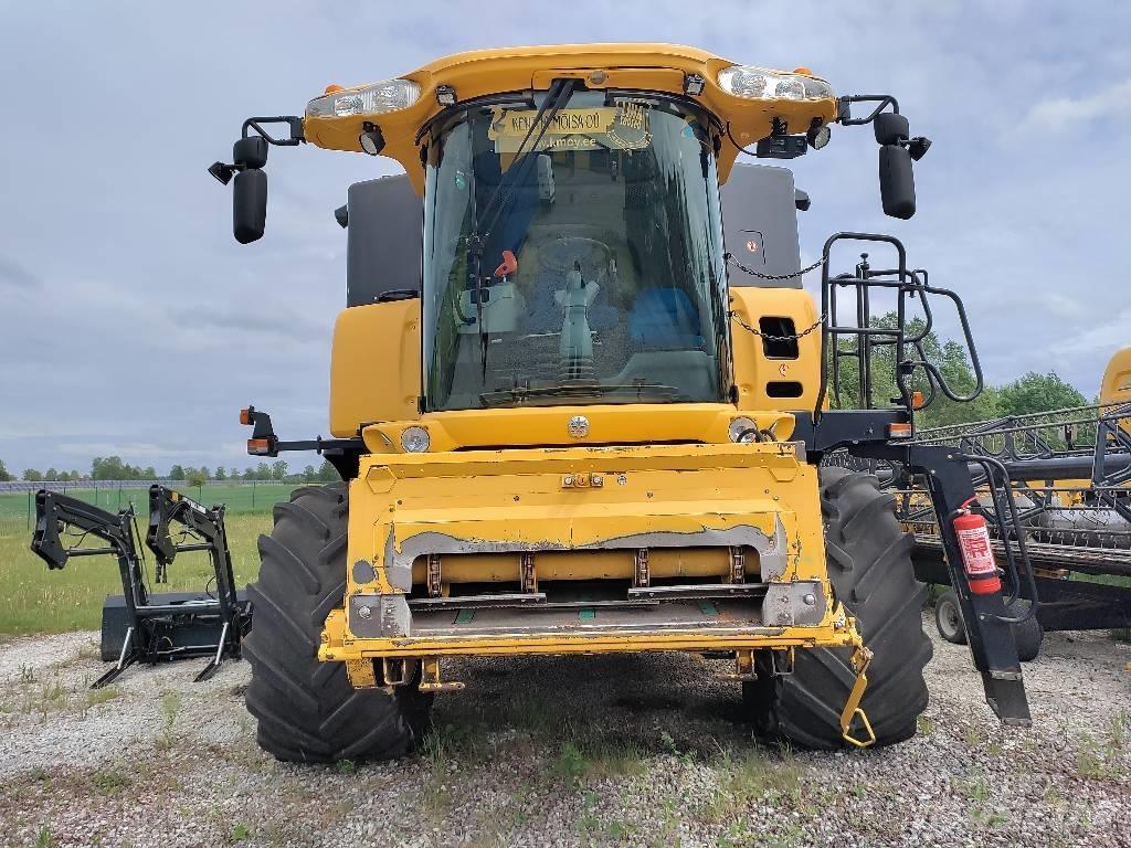 New Holland CX 8070 Mähdrescher