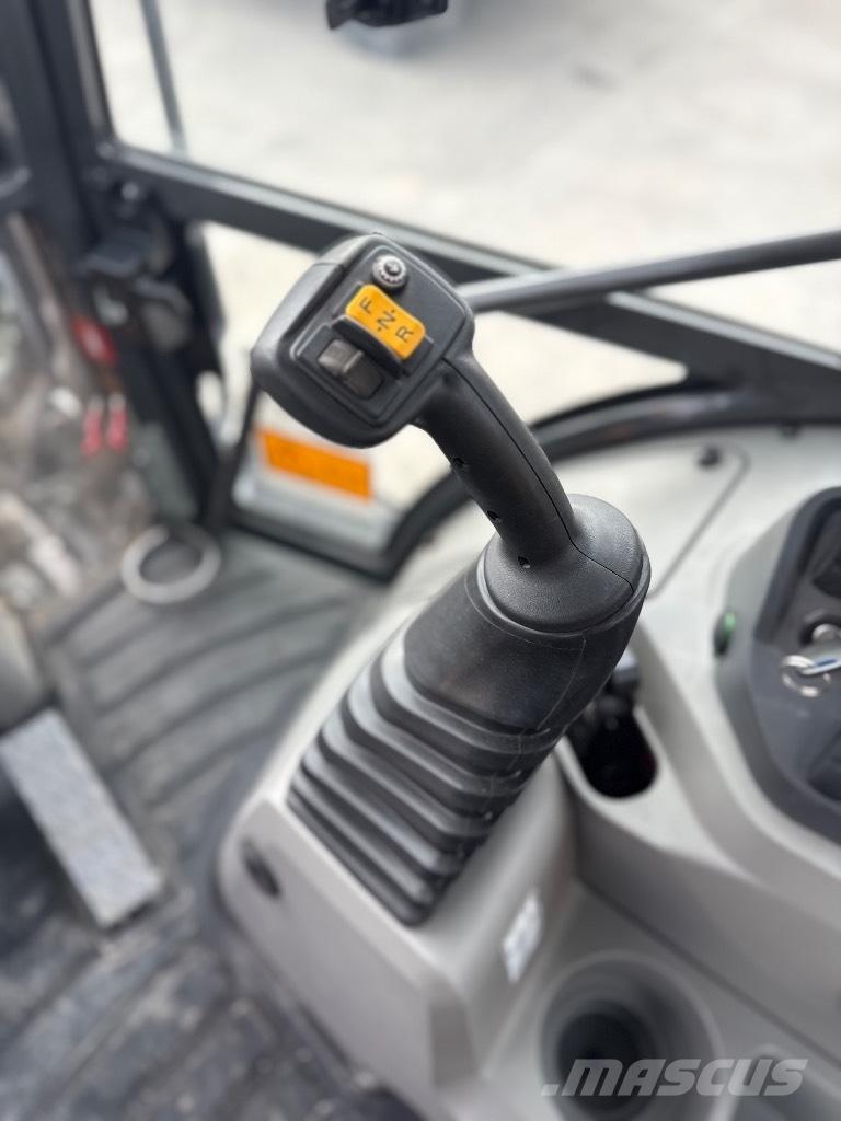 CASE 695 / 218 hours !!! Baggerlader