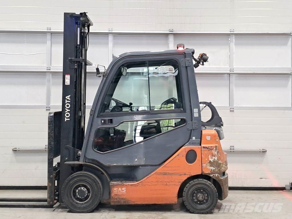 Toyota 02-8FGF18 Gasstapler