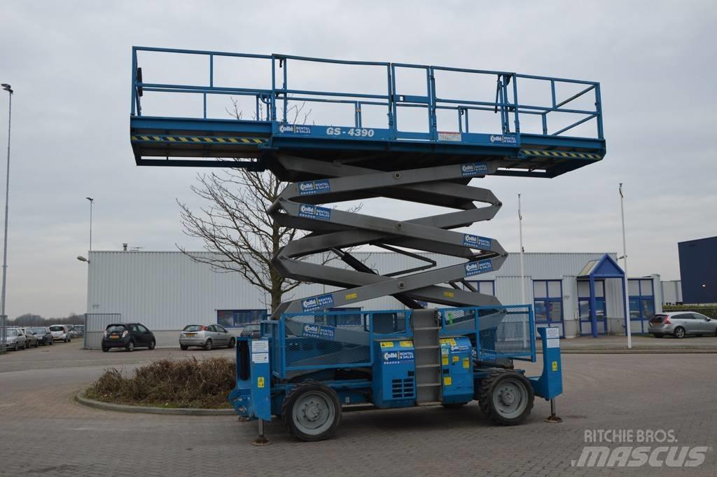 Genie GS4390RT Scheren-Arbeitsbühnen