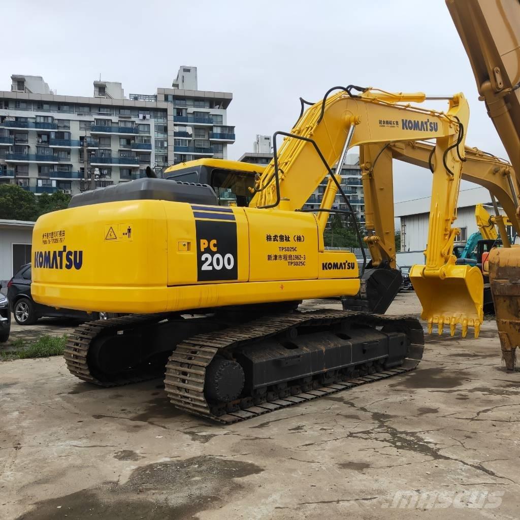 Komatsu PC200-7 Raupenbagger