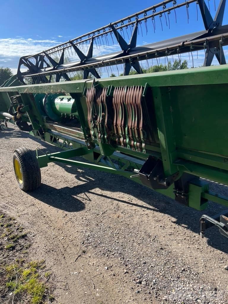 John Deere 9780 CTS Mähdrescher
