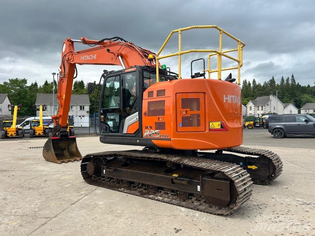 Hitachi ZX225 USLC-7 Raupenbagger