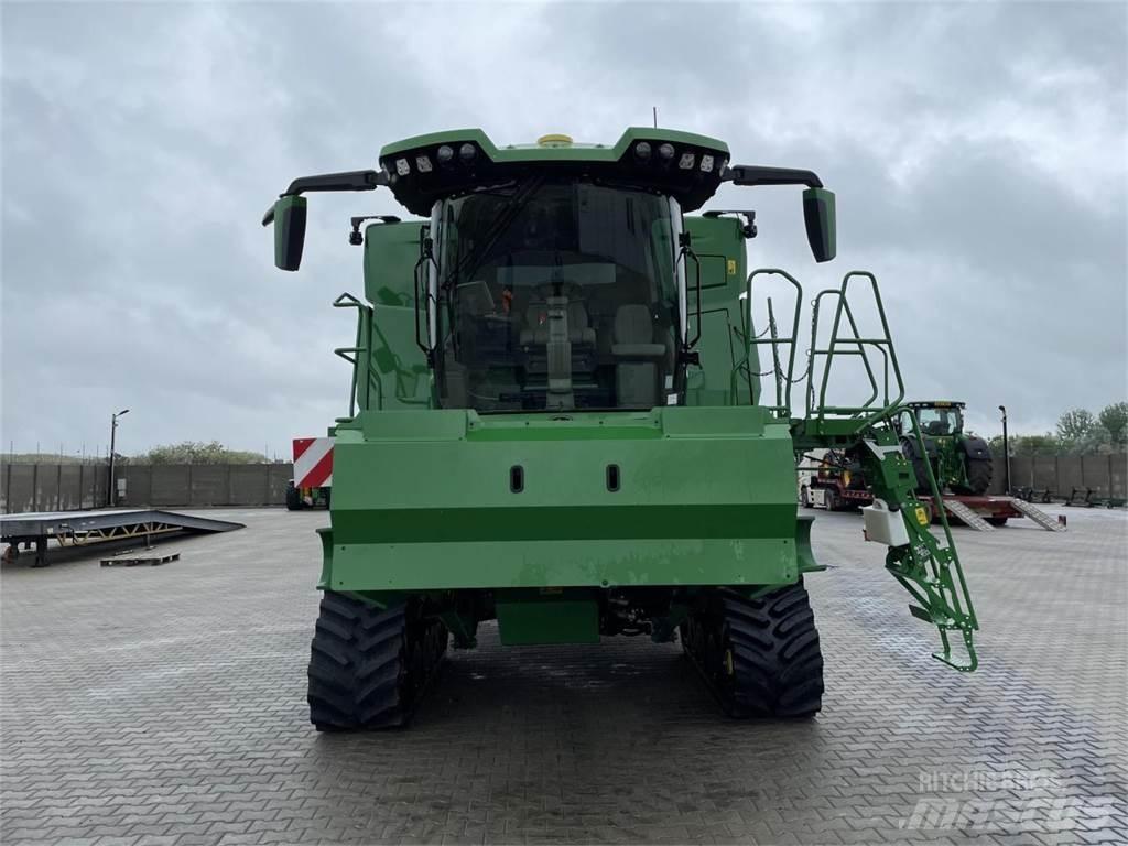 John Deere X9 - 1100 Mähdrescher