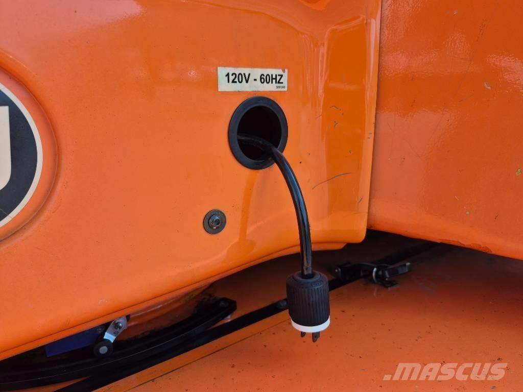 JLG E 450 AJ Gelenkteleskoparbeitsbühnen