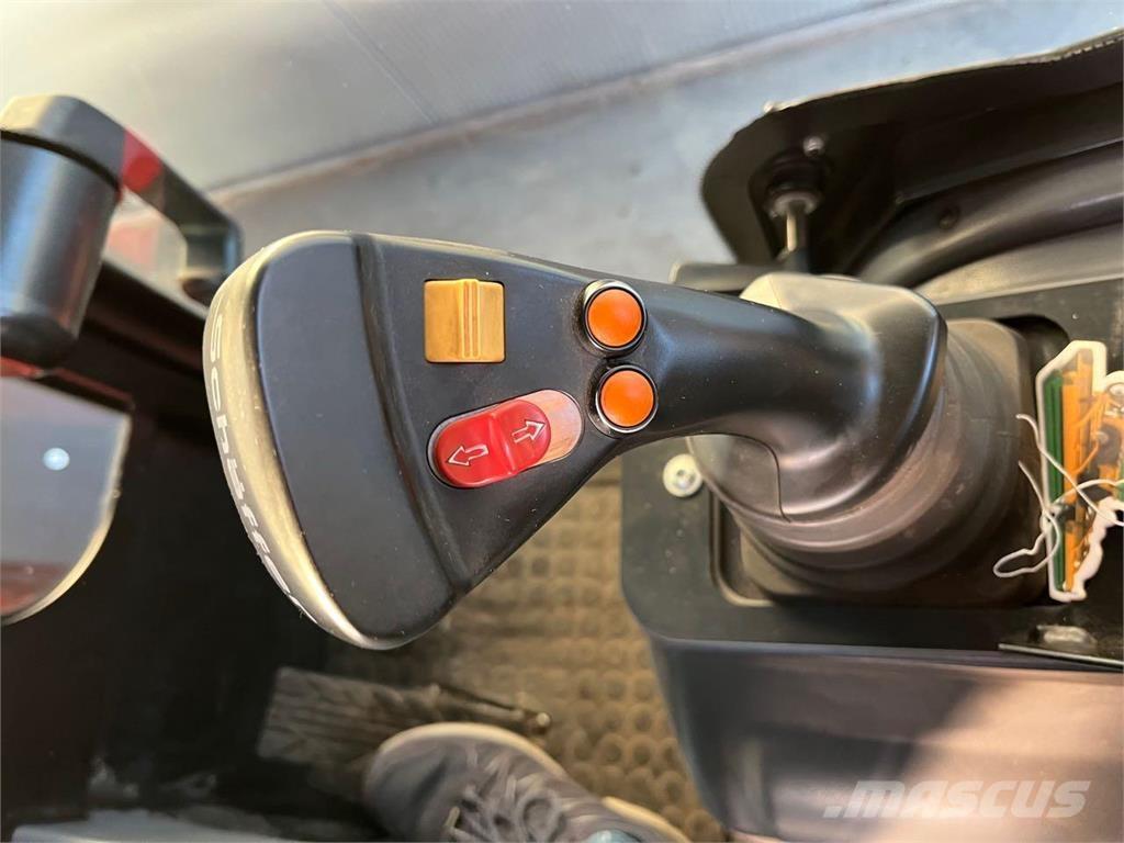 Schäffer 5680 T Radlader