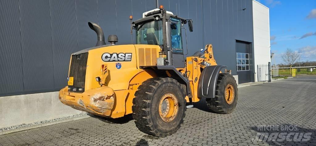 CASE 821 F Radlader