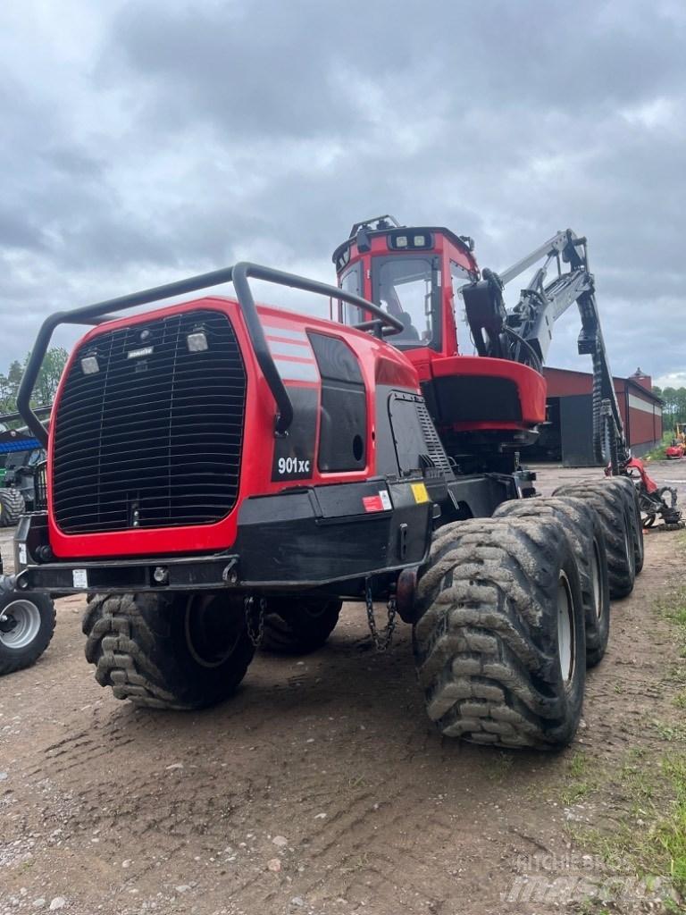 Komatsu 901 XC Harvester