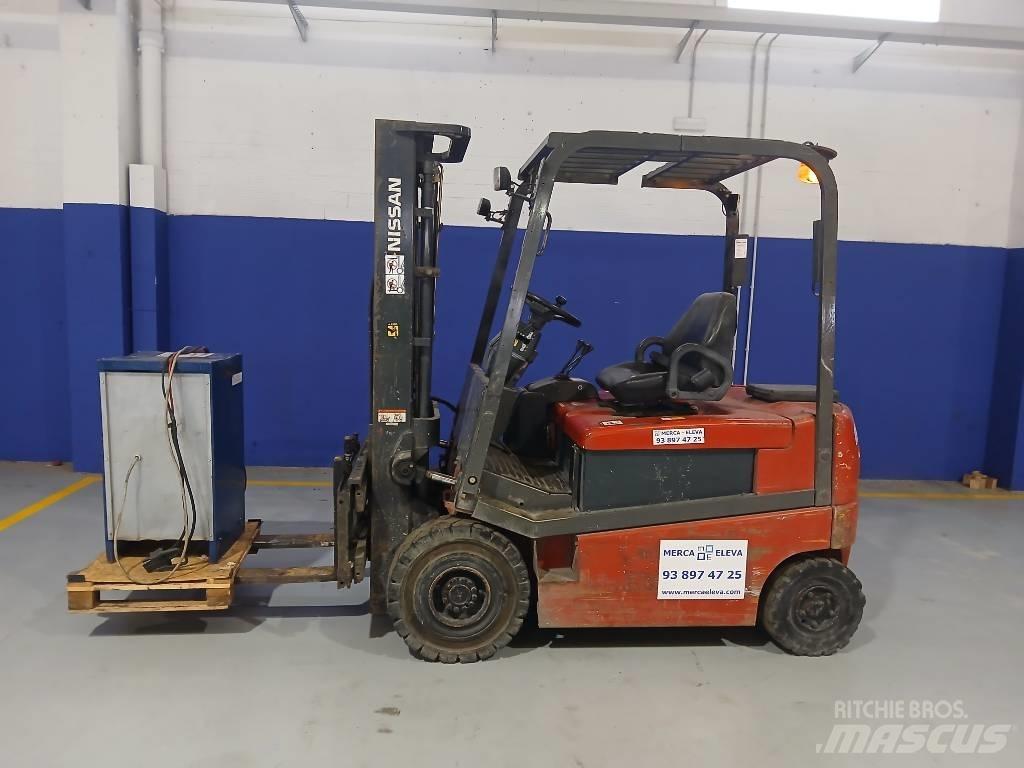 Nissan Q02 L 20 CU Elektrostapler
