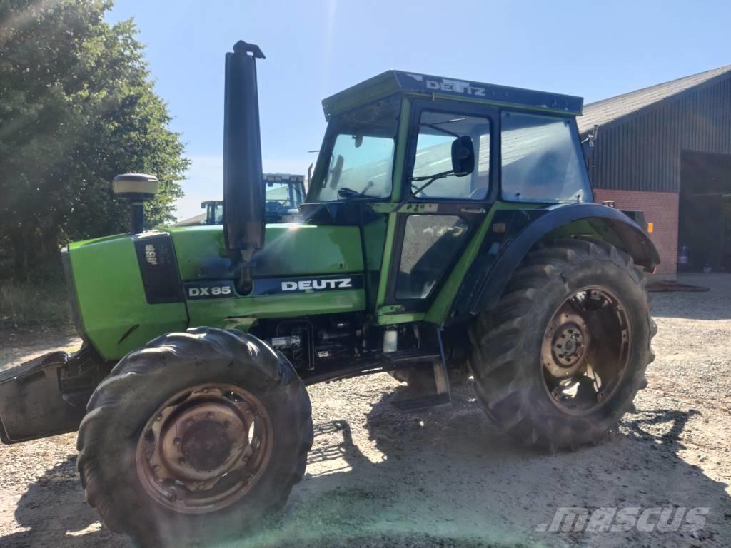 Deutz DX 85 ALLRAD Traktoren