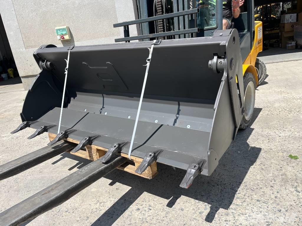 Mecalac 8 MCR Midibagger  7t - 12t