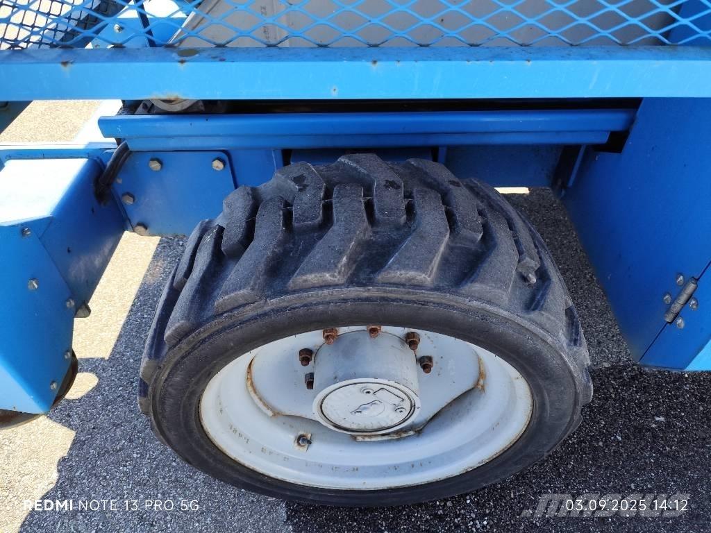 Genie GS 3390 RT Scheren-Arbeitsbühnen