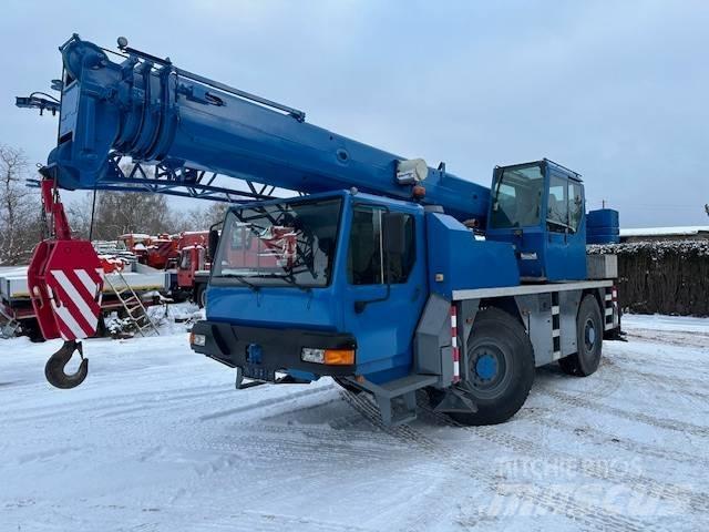 Liebherr LTM 1030-2 All-Terrain-Krane