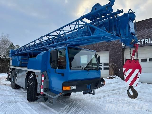 Liebherr LTM 1030-2 All-Terrain-Krane