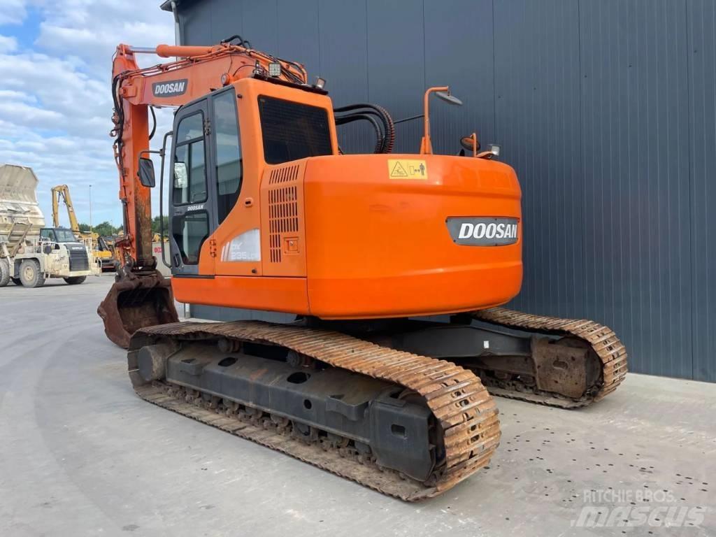 Doosan DX235LCR Raupenbagger