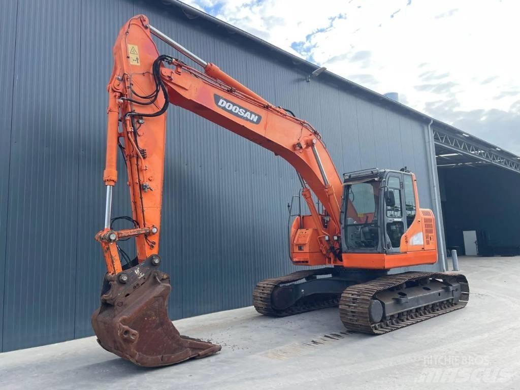 Doosan DX235LCR Raupenbagger