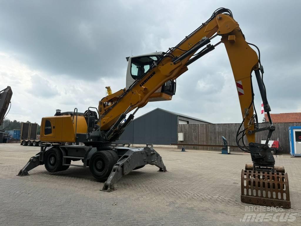 Liebherr LH 22 M Materialumschlag