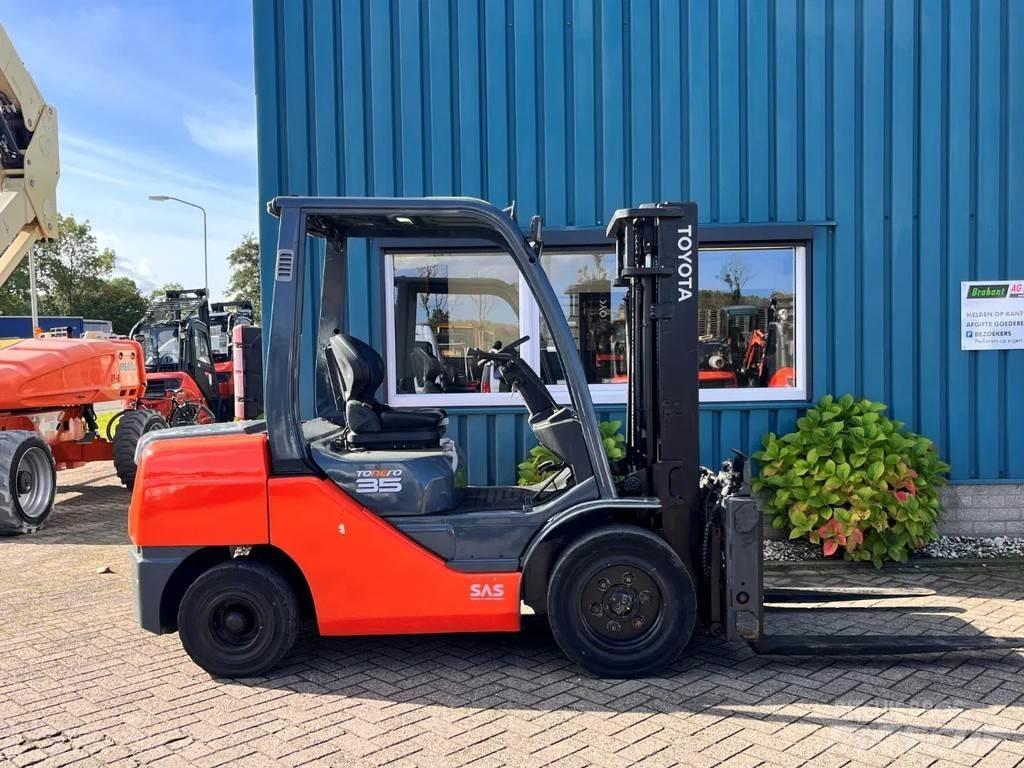 Toyota 52-8FDJF35 Dieselstapler